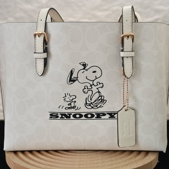 COACH x PEANUTS 2025 Molly Tote Bag 25 Signature Canvas Snoopy CBJ87 NEW - Picture 8 of 8